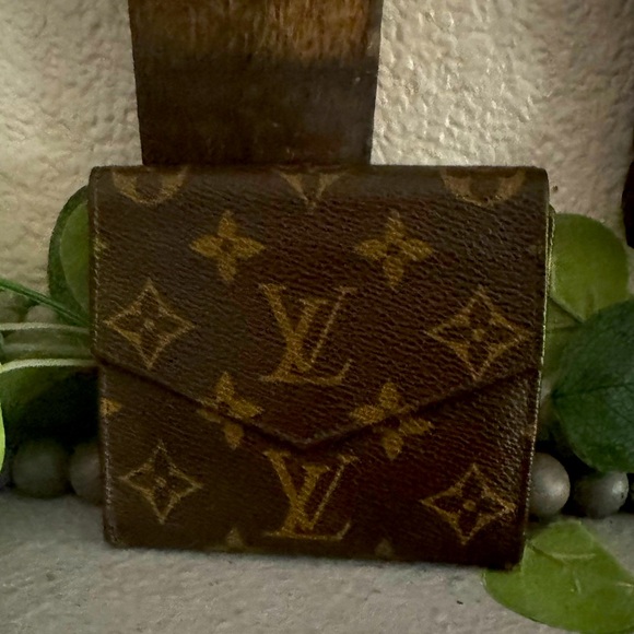 Louis Vuitton
Vintage 1988 Elise Wallet - Picture 2 of 16